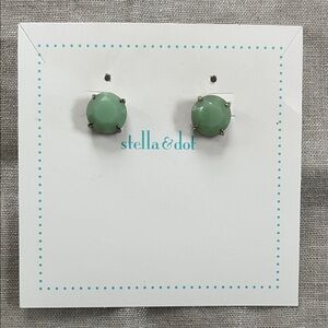 Stella & Dot Janice  Mint Green Faceted Stud Earrings